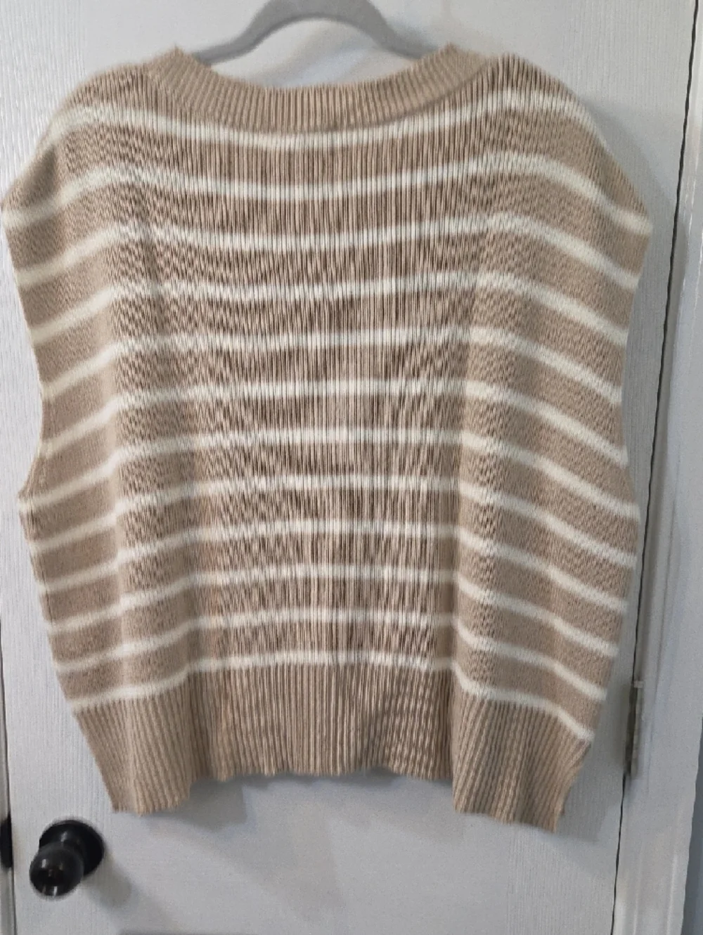 Striped Crewneck Summer Sleeveless Sweater in Beige and White - Picture 3 of 4